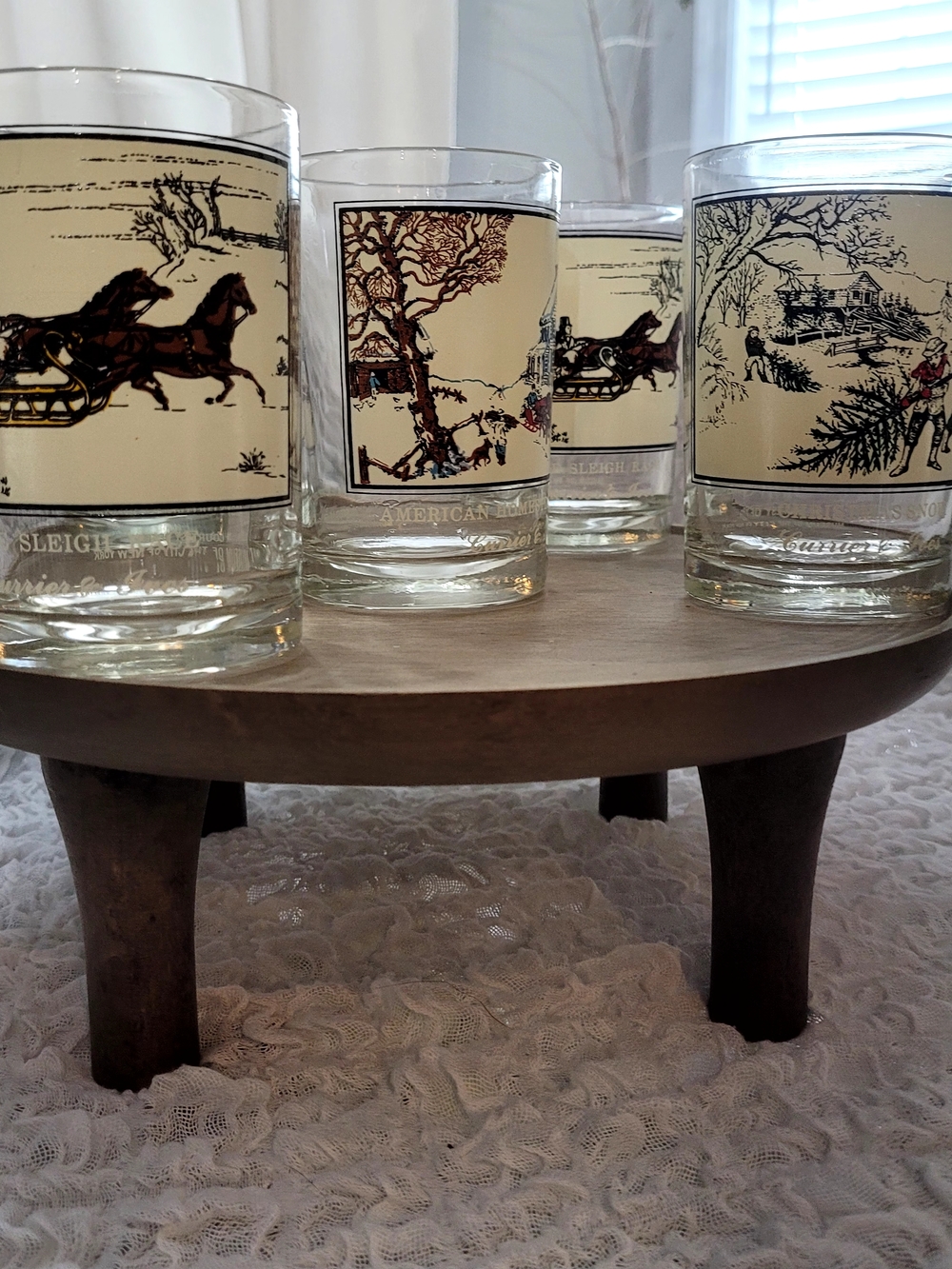ArbysCollector Series Set of 5 Decorative Glass Tumblers - Holiday Village Motif